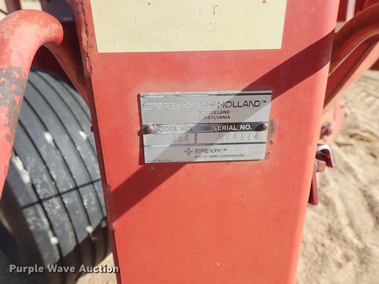 image for item FH9587 New Holland 354 feed mixer/grinder