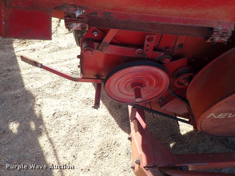 image for item FH9587 New Holland 354 feed mixer/grinder