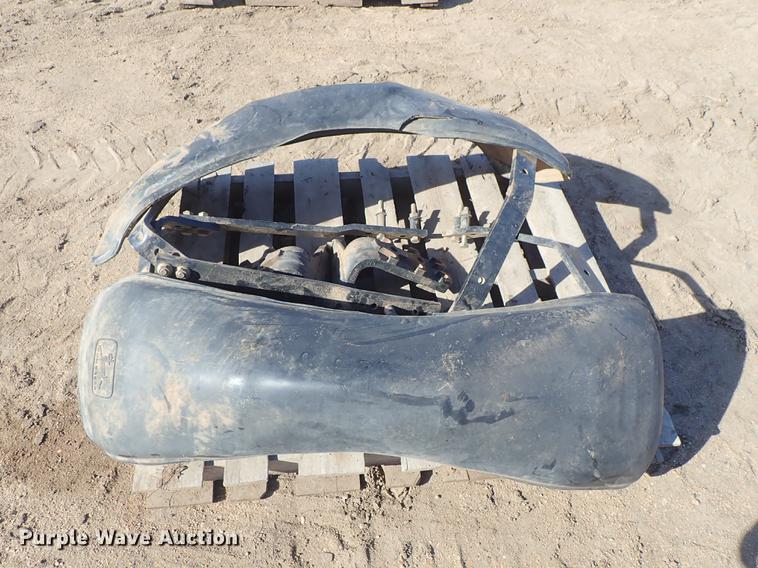 image for item FH9591 (2) John Deere 4960 plastic fenders