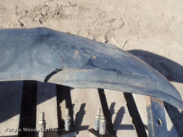 image for item FH9591 (2) John Deere 4960 plastic fenders