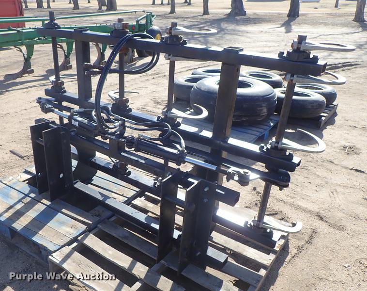 image for item FH9597 Bale grapple