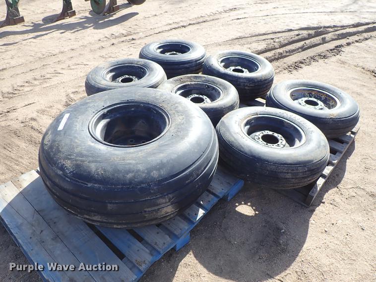 image for item FH9600 (7) tires and wheels