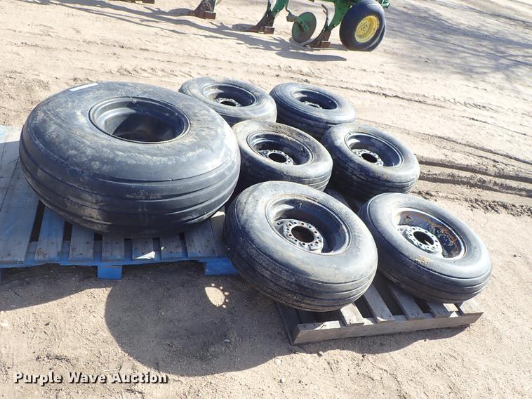 image for item FH9600 (7) tires and wheels