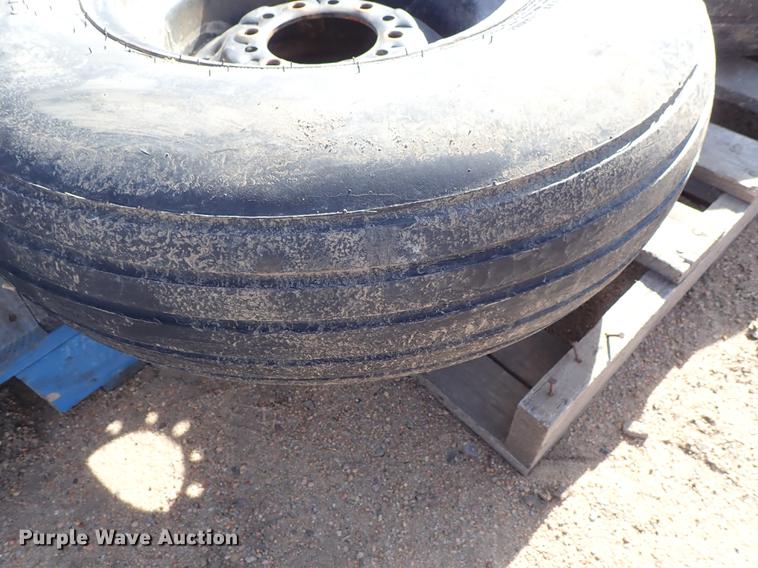 image for item FH9600 (7) tires and wheels