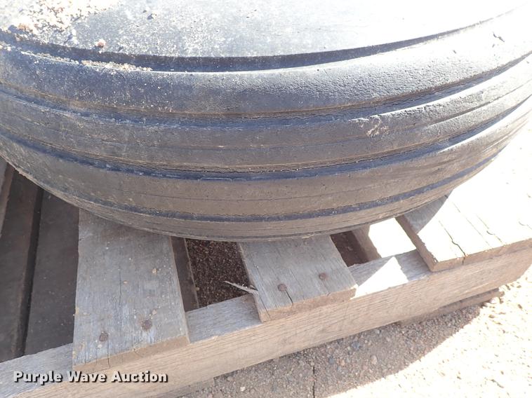 image for item FH9600 (7) tires and wheels