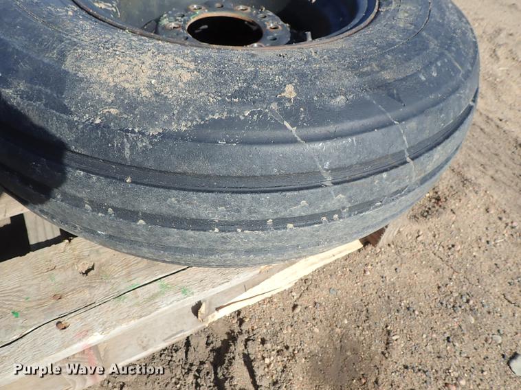 image for item FH9600 (7) tires and wheels