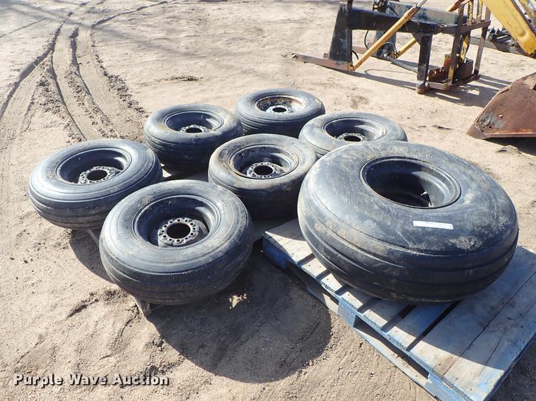 image for item FH9600 (7) tires and wheels