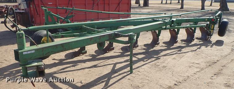 image for item FH9601 John Deere seven bottom plow