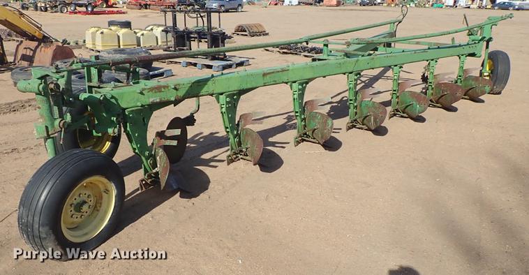 image for item FH9601 John Deere seven bottom plow