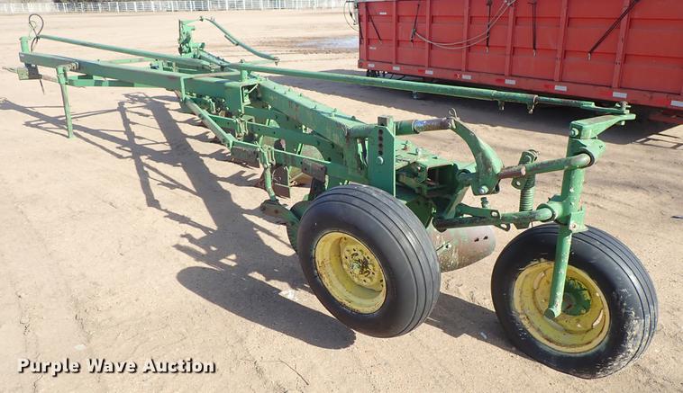 image for item FH9601 John Deere seven bottom plow