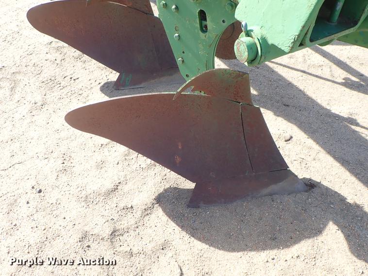 image for item FH9601 John Deere seven bottom plow