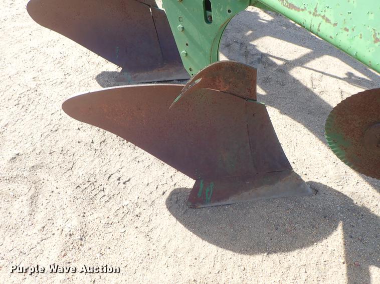 image for item FH9601 John Deere seven bottom plow