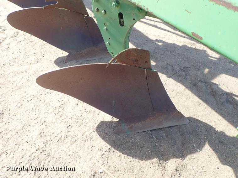 image for item FH9601 John Deere seven bottom plow
