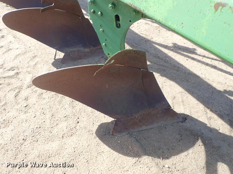 image for item FH9601 John Deere seven bottom plow