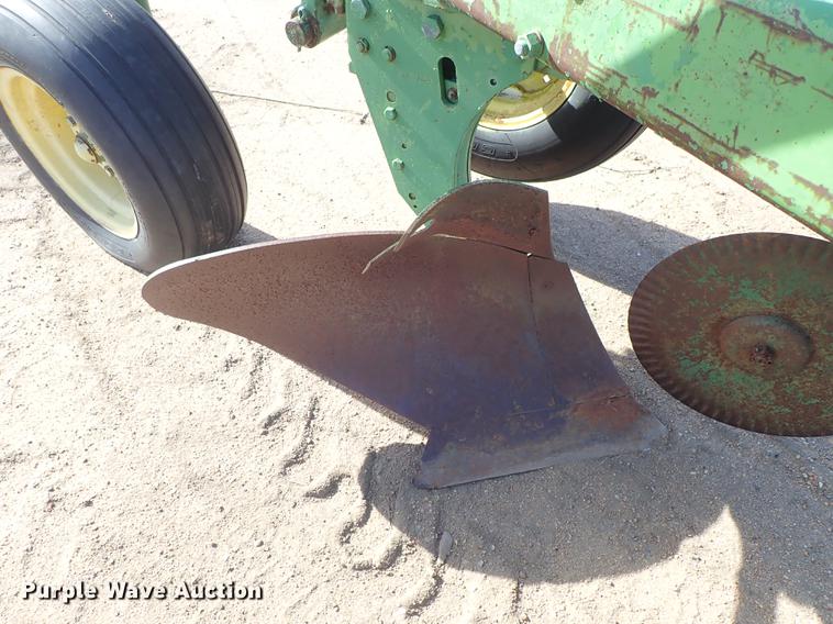 image for item FH9601 John Deere seven bottom plow