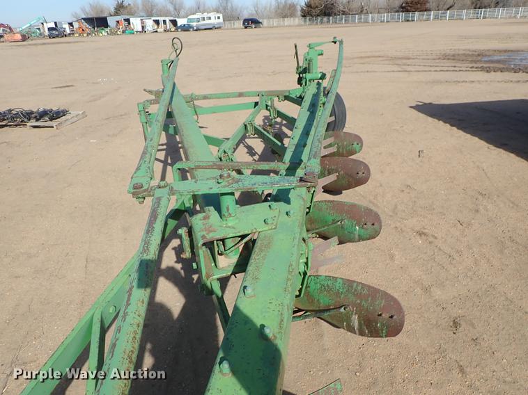 image for item FH9601 John Deere seven bottom plow