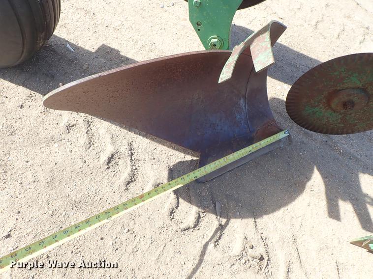 image for item FH9601 John Deere seven bottom plow