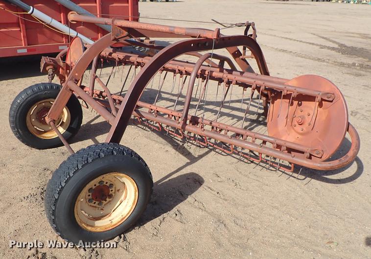 image for item FH9603 Massey-Ferguson 36 hay rake