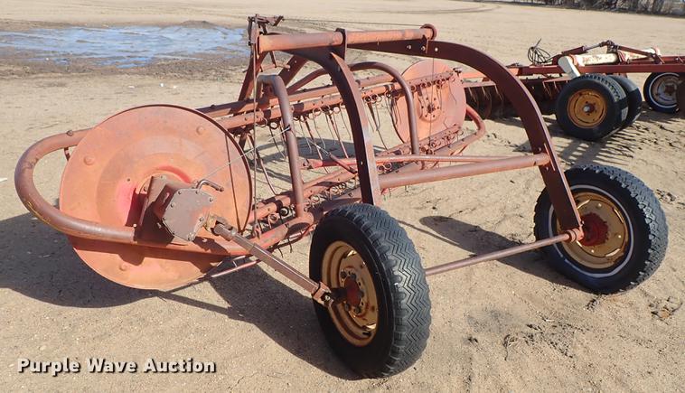 image for item FH9603 Massey-Ferguson 36 hay rake