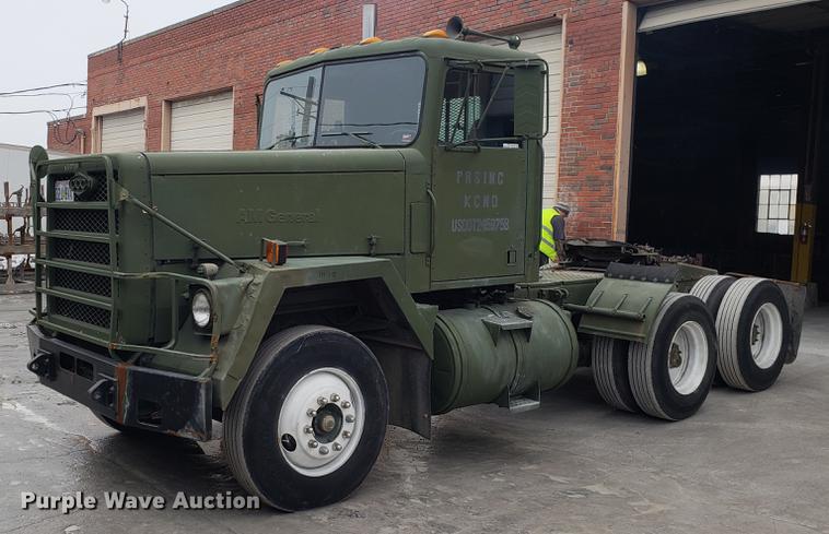 image for item AN9463 1983 Am General M915A1 semi truck