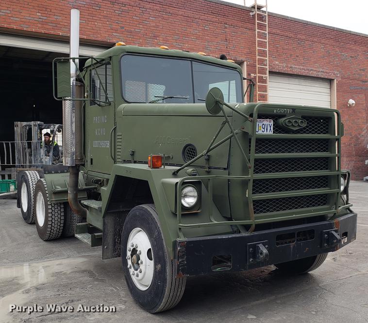 image for item AN9463 1983 Am General M915A1 semi truck