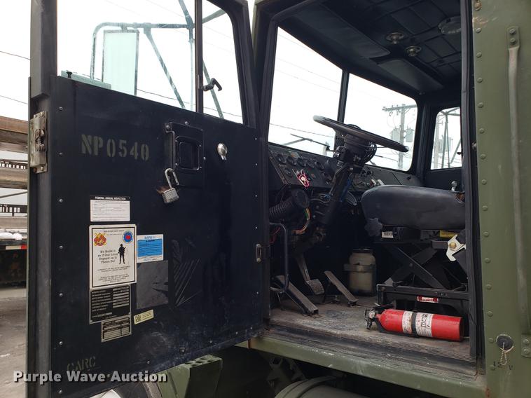 image for item AN9463 1983 Am General M915A1 semi truck