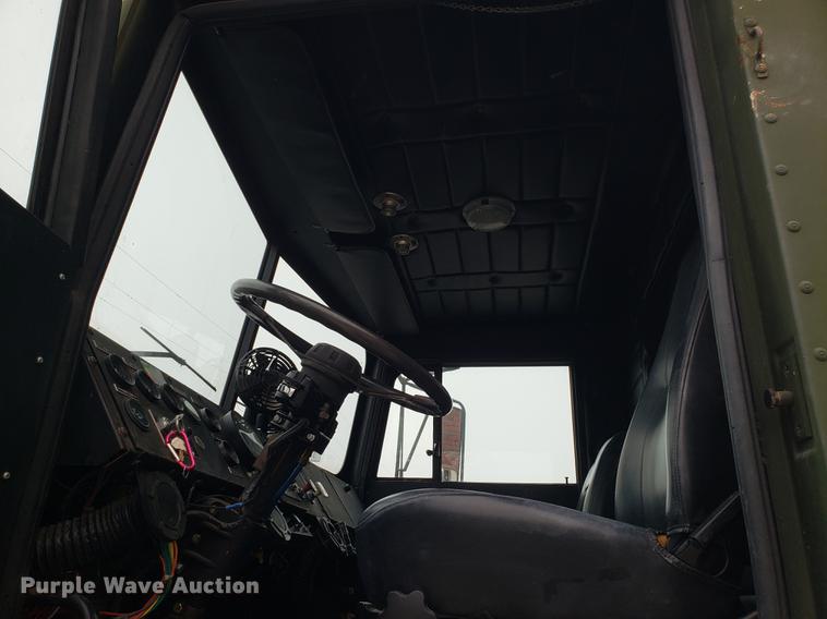 image for item AN9463 1983 Am General M915A1 semi truck