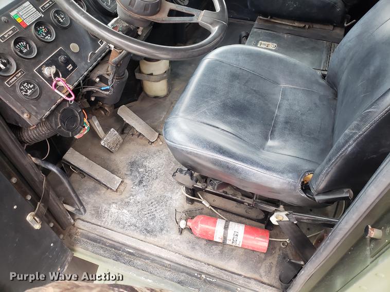 image for item AN9463 1983 Am General M915A1 semi truck