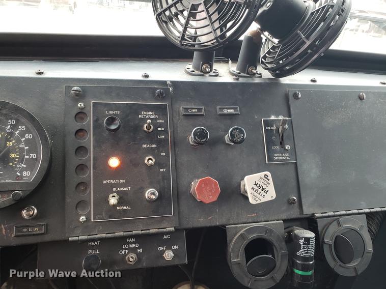 image for item AN9463 1983 Am General M915A1 semi truck