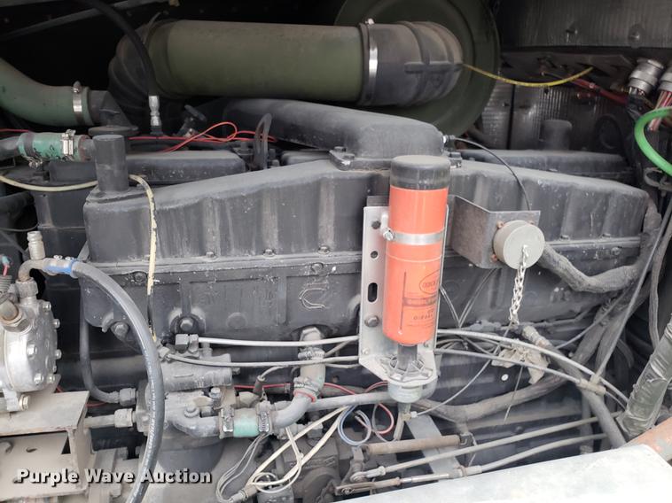 image for item AN9463 1983 Am General M915A1 semi truck