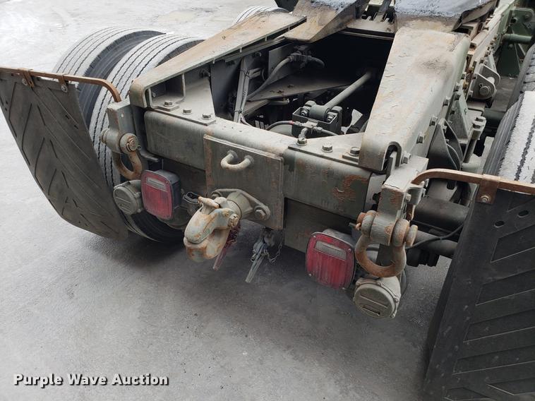 image for item AN9463 1983 Am General M915A1 semi truck