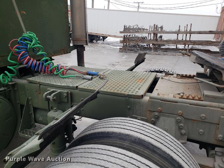 image for item AN9463 1983 Am General M915A1 semi truck