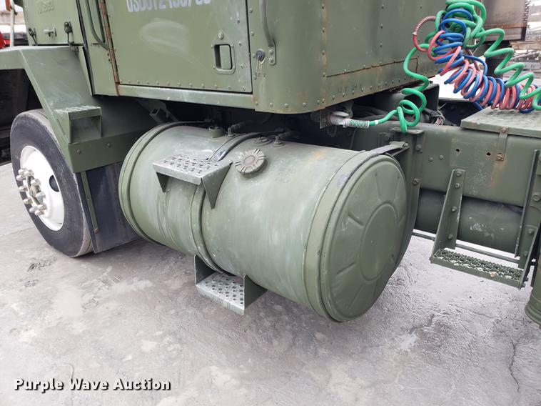 image for item AN9463 1983 Am General M915A1 semi truck