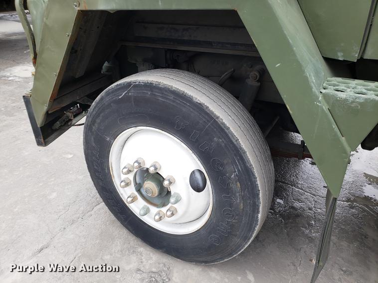 image for item AN9463 1983 Am General M915A1 semi truck