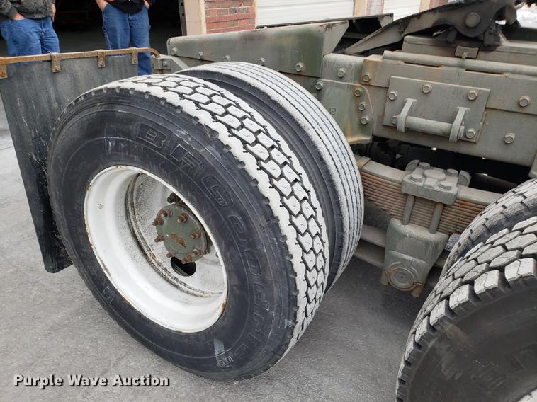 image for item AN9463 1983 Am General M915A1 semi truck