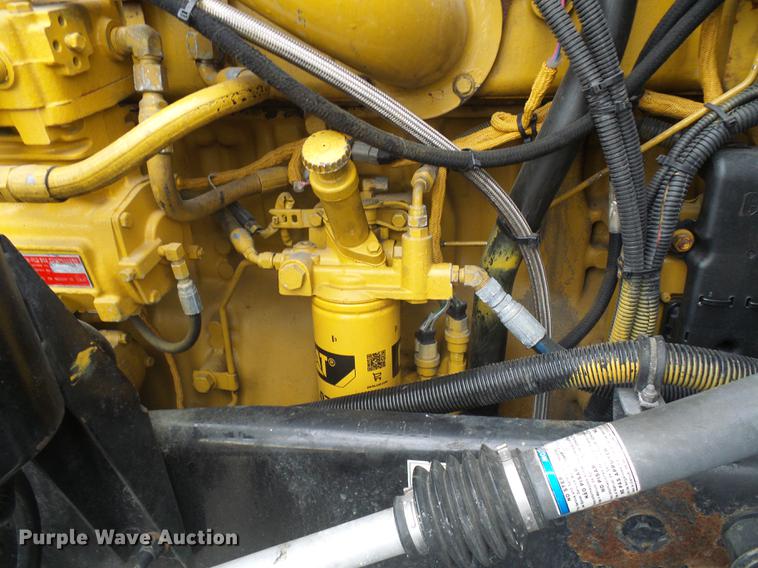 image for item DB2152 2004 Kenworth T600 semi truck