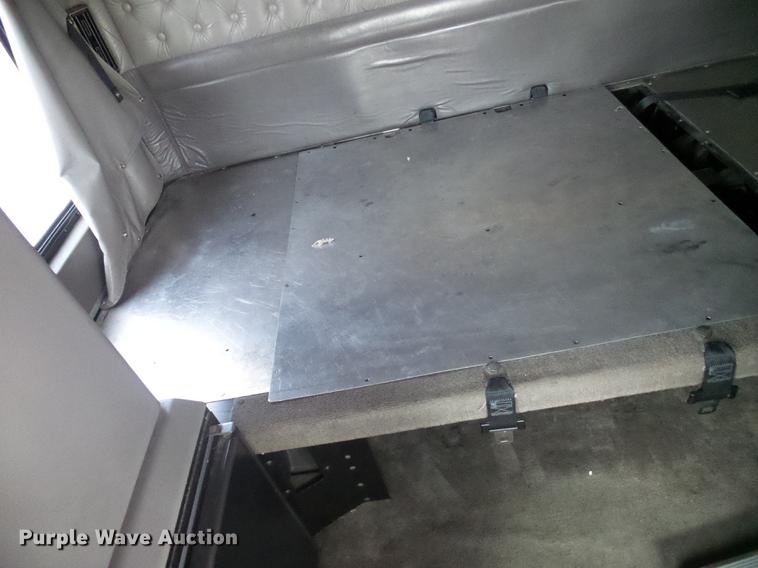 image for item DB2152 2004 Kenworth T600 semi truck