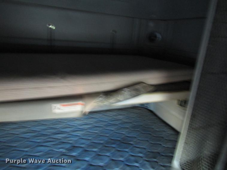 image for item DB6916 2005 Freightliner Columbia semi truck