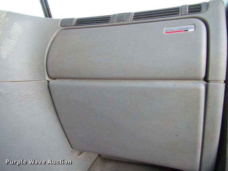 image for item DB6916 2005 Freightliner Columbia semi truck