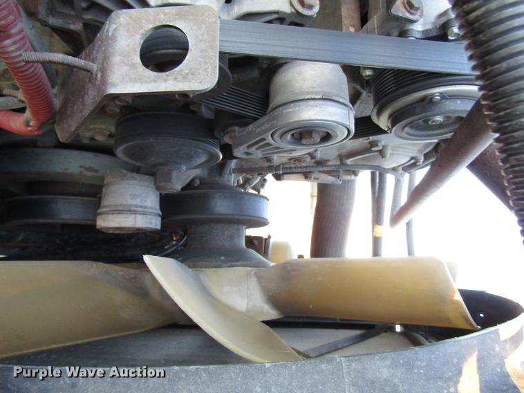 image for item DB6916 2005 Freightliner Columbia semi truck