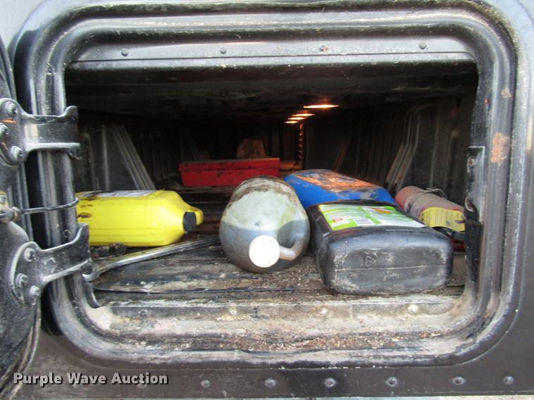 image for item DB6916 2005 Freightliner Columbia semi truck