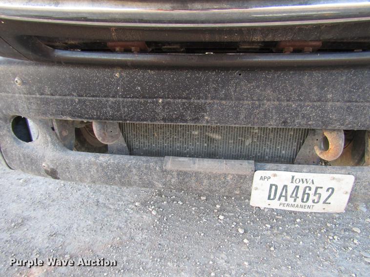 image for item DB6916 2005 Freightliner Columbia semi truck