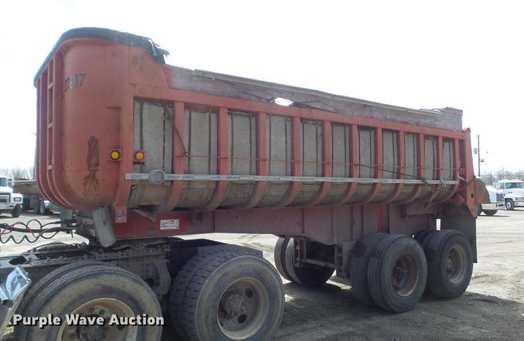 image for item DC7369 1971 Fruehauf DN-F2-DB4-24 end dump trailer