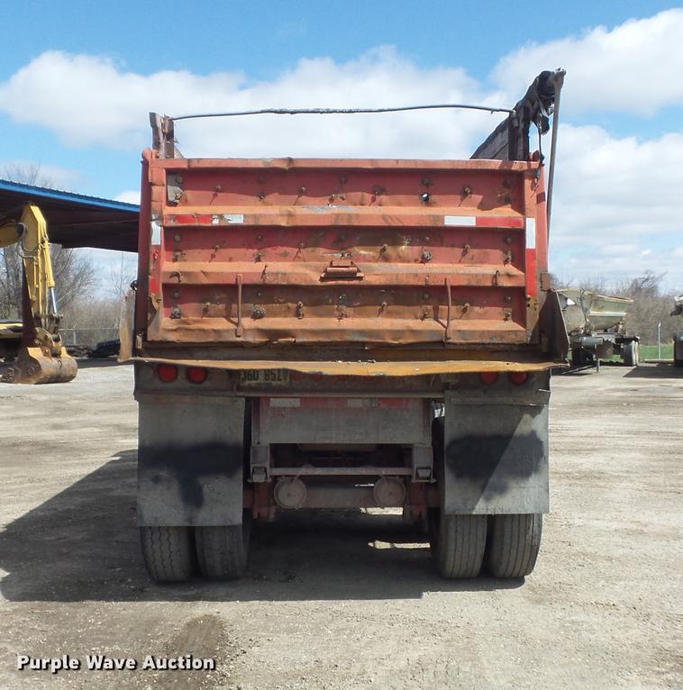 image for item DC7369 1971 Fruehauf DN-F2-DB4-24 end dump trailer