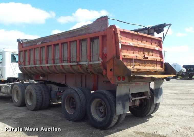 image for item DC7369 1971 Fruehauf DN-F2-DB4-24 end dump trailer
