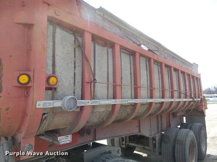 image for item DC7369 1971 Fruehauf DN-F2-DB4-24 end dump trailer