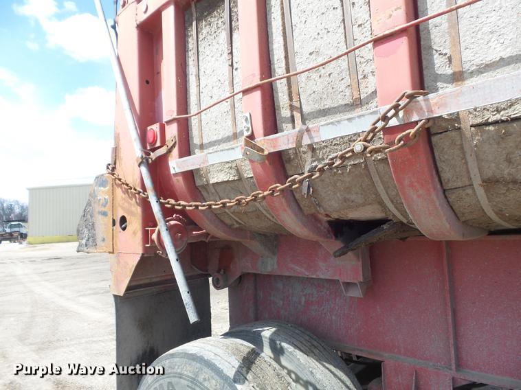 image for item DC7369 1971 Fruehauf DN-F2-DB4-24 end dump trailer