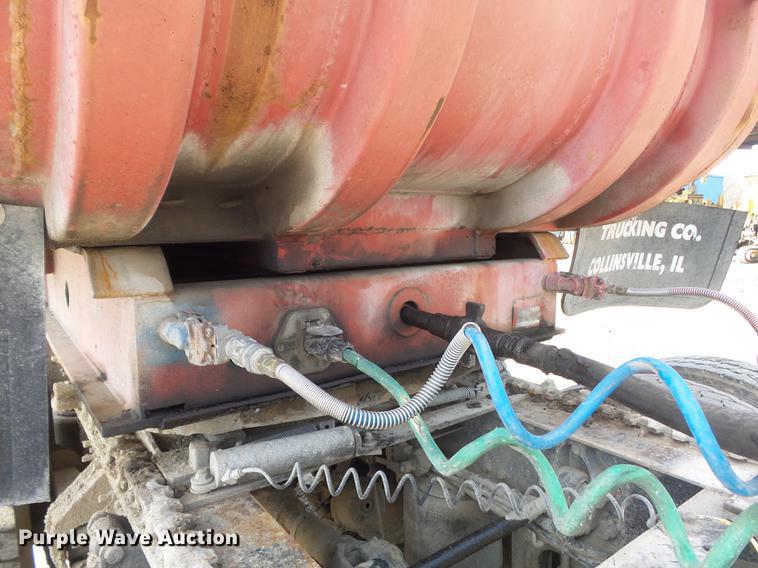 image for item DC7369 1971 Fruehauf DN-F2-DB4-24 end dump trailer