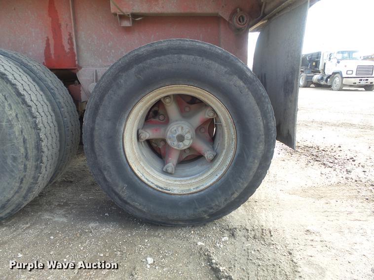 image for item DC7369 1971 Fruehauf DN-F2-DB4-24 end dump trailer