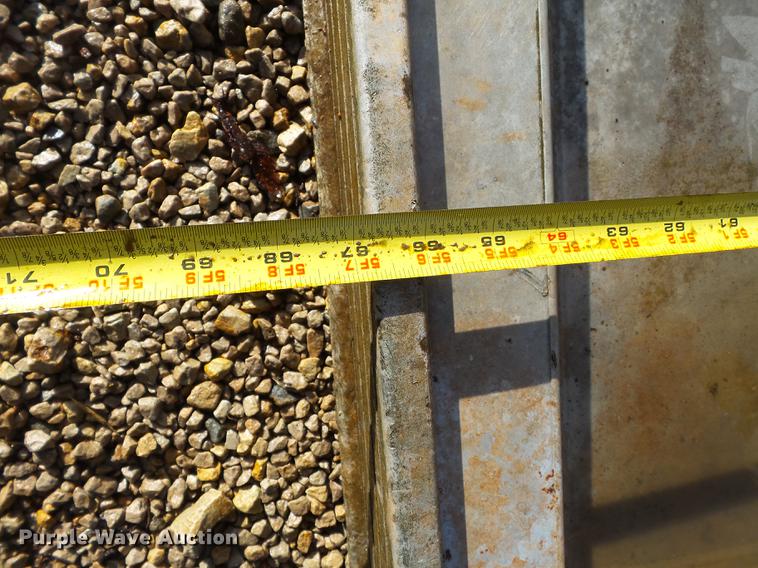 image for item DD2375 East dump trailer tailgate